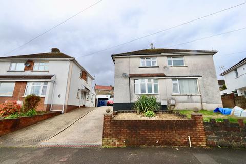 2 bedroom semi-detached house for sale, Highfield Crescent, Pontllanfraith, NP12