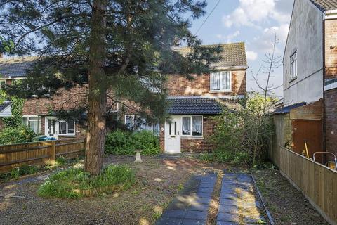 4 bedroom end of terrace house for sale, Oxford Road,  Aylesbury,  HP19