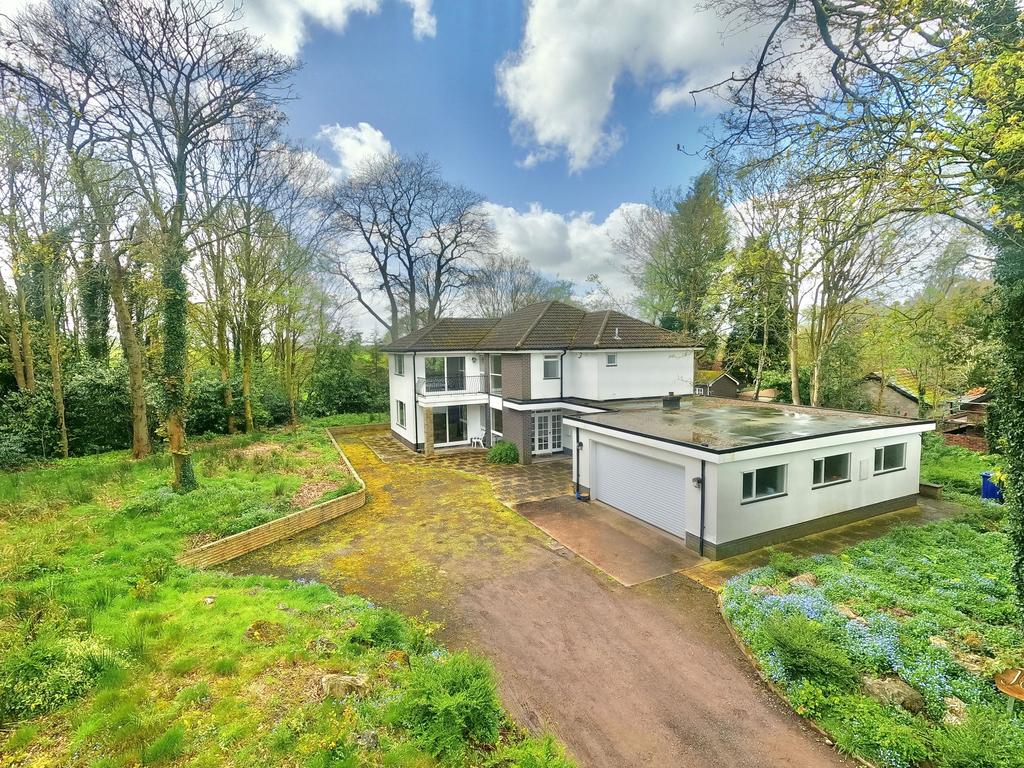 Manor Road, Madeley, CW3 3 bed detached house for sale £650,000