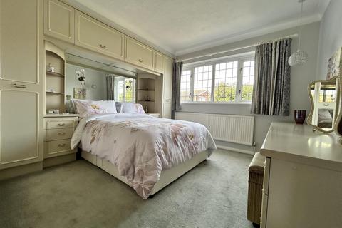 4 bedroom detached house for sale, London Road, Ramsgate, Kent