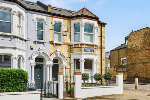 4 bedroom terraced house for sale, Grandison Road, London, SW11