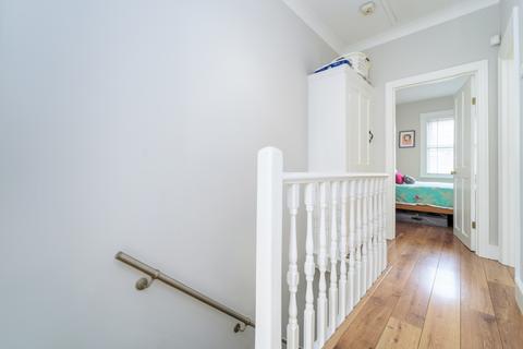 62 Darwin Road, London, W5 4BH