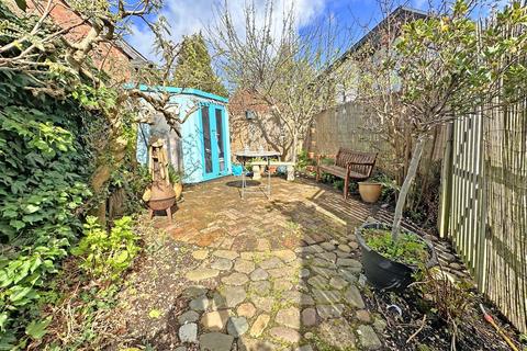 3 Denver Road, Topsham, Exeter, EX3 0BS