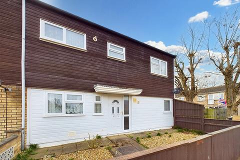 3 bedroom end of terrace house for sale, St. Martins Way, Thetford