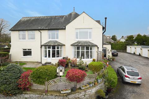 3 Cardrona Court, Grange-over-Sands, Cumbria, LA11 7AW