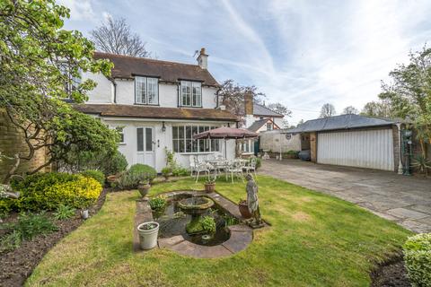 3 bedroom detached house for sale, Mervyn Road, Shepperton, TW17