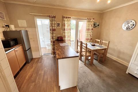 2 bedroom semi-detached house for sale, Amberley Road, Solihull
