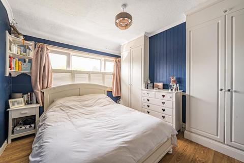 3 bedroom semi-detached house for sale, Kingfield,  Woking,  GU22