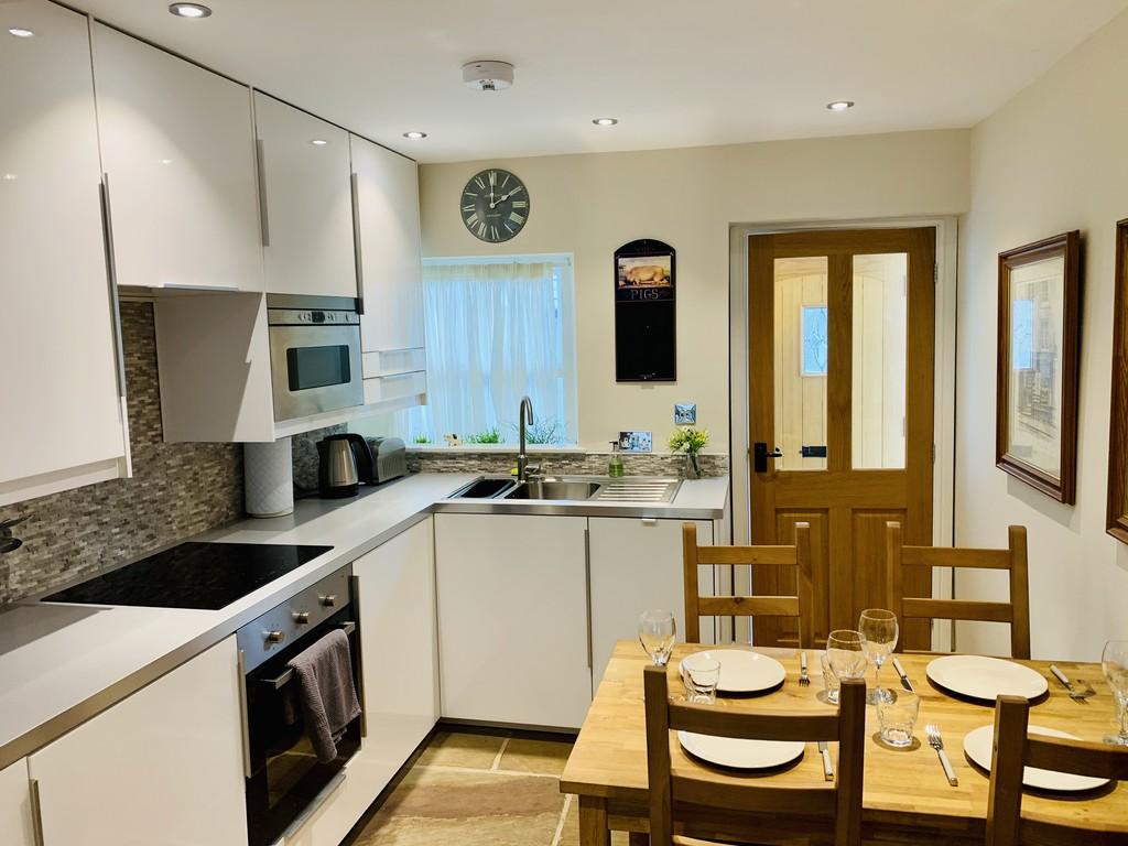 Open Plan Living Room / Dining Kitchen