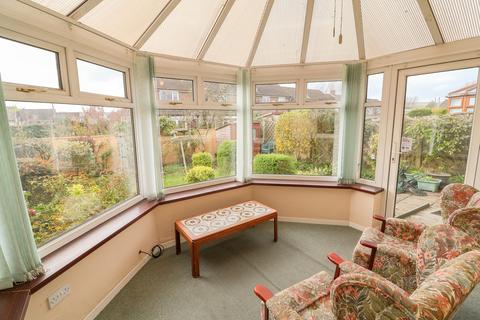 3 bedroom semi-detached house for sale, Mouselow Close, Glossop SK13