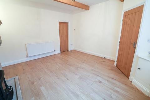 2 bedroom terraced house to rent, Surrey Street, Derbyshire SK13