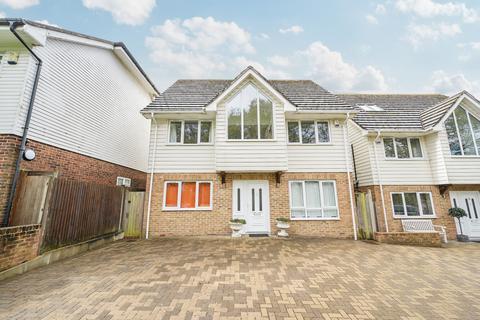 3 bedroom detached house for sale, Willow Walk, Orpington