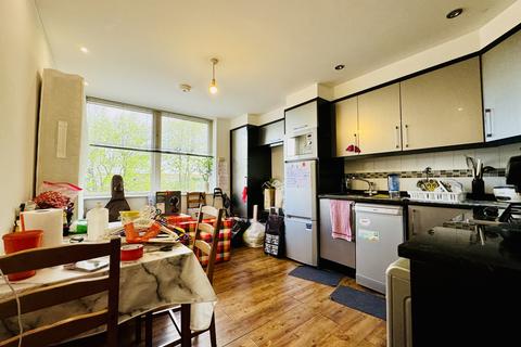 1 bedroom apartment to rent, St. Johns Road, Isleworth, TW7
