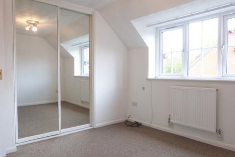 2 bedroom terraced house to rent, Pippen Field, Worcester