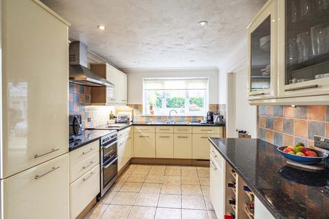 4 bedroom property for sale, Bakehouse, Compton, RG20