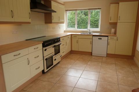 4 bedroom cottage to rent, Hadley, Droitwich
