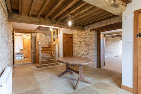 5 bedroom detached house to rent, Avening, Tetbury, Gloucestershire