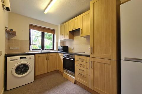 2 bedroom ground floor flat for sale, High Street, Great Baddow