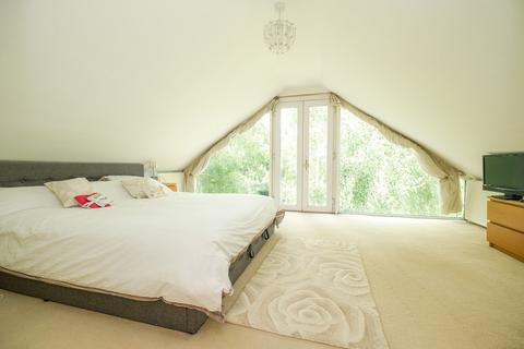 17 Yeovil Close, Orpington, BR6 8BT