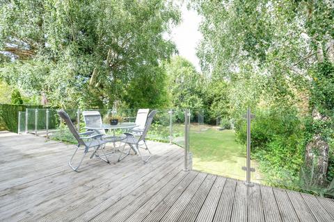 17 Yeovil Close, Orpington, BR6 8BT