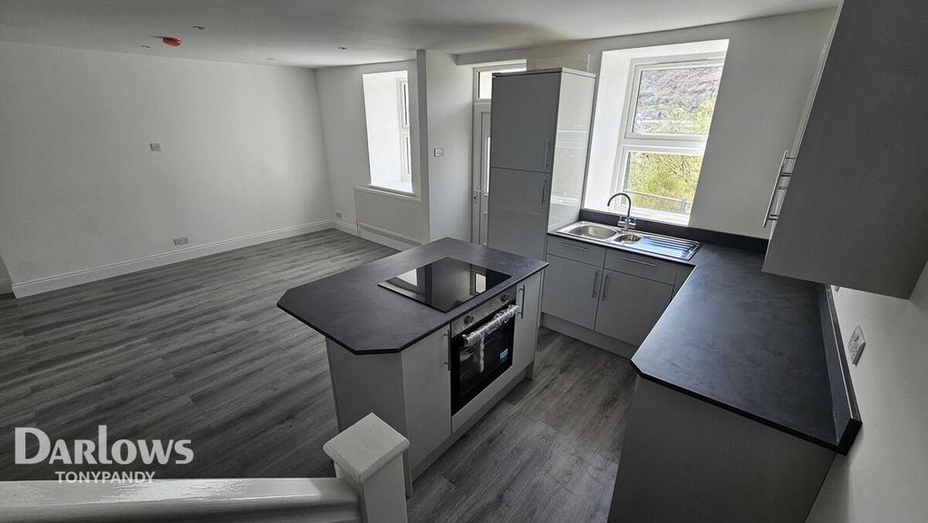 Blaenllechau rd, Ferndale CF43 2 bed terraced house for sale £90,000