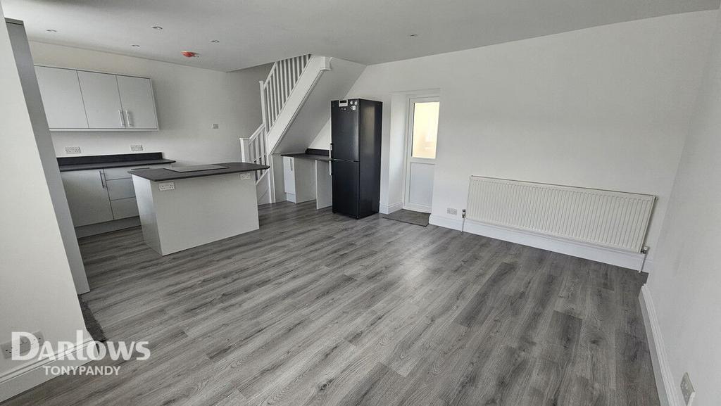 Blaenllechau rd, Ferndale CF43 2 bed terraced house for sale £90,000