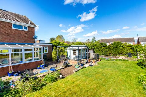 21 Boughton Drive, Rushden, NN10 9HX