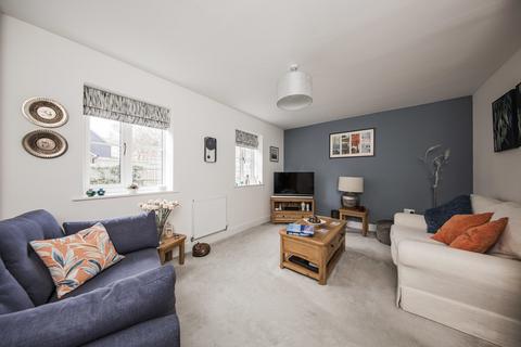 9 Centenary Drive, Heathfield, TN21 0FR