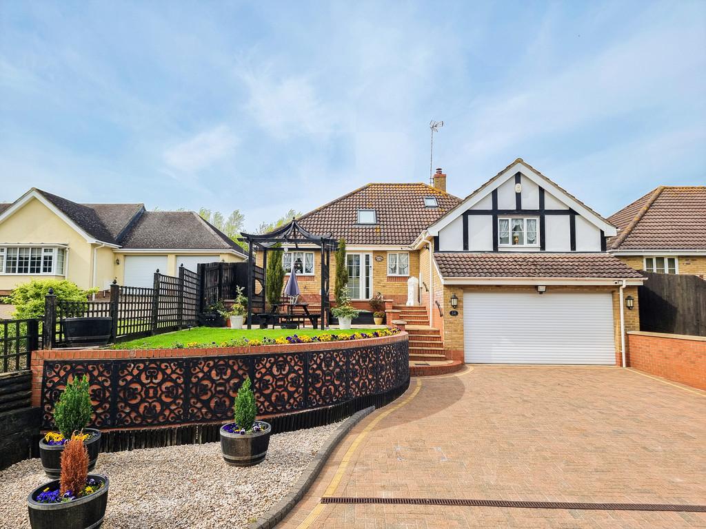 Hanchett End, Haverhill 4 bed detached bungalow for sale £550,000