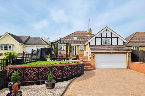 4 bedroom detached bungalow for sale, Hanchett End, Haverhill