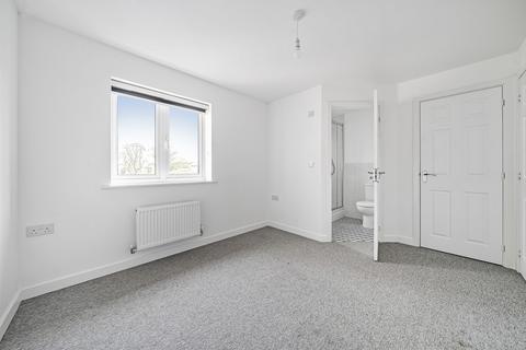 82 Buzzard Way, Cranbrook, Exeter, EX5 7GX