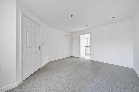 82 Buzzard Way, Cranbrook, Exeter, EX5 7GX