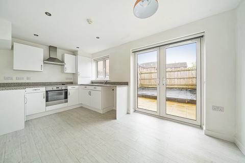 82 Buzzard Way, Cranbrook, Exeter, EX5 7GX