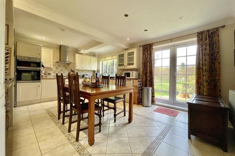 5 bedroom detached house for sale, Compton Place Road, Eastbourne, East Sussex, BN20