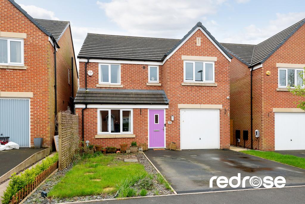 Halifax Drive, Chorley PR7 4 bed detached house for sale £299,950