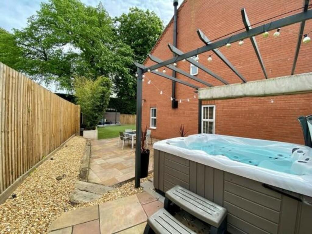 Hot tub