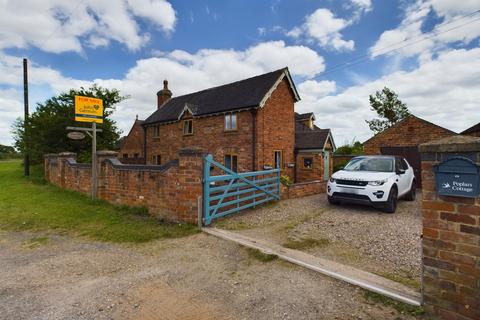 3 bedroom cottage for sale, Twyford Road, Barrow-on-trent
