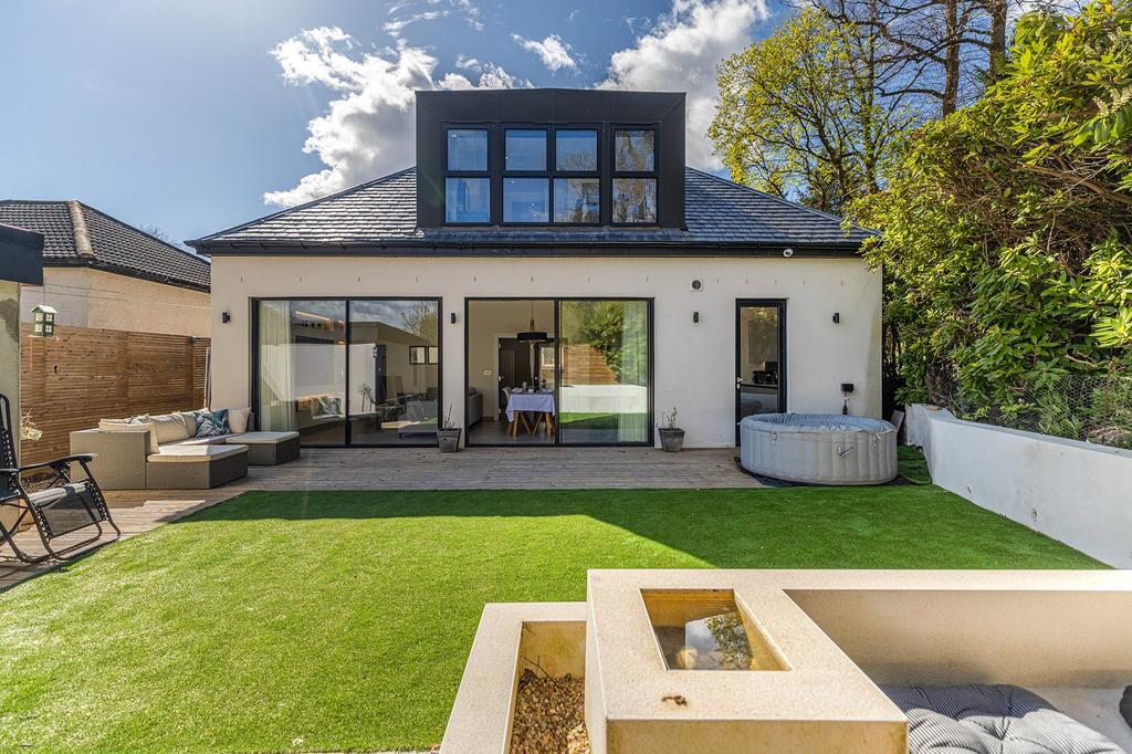 Drymen Road, Bearsden 4 bed detached house for sale £535,000