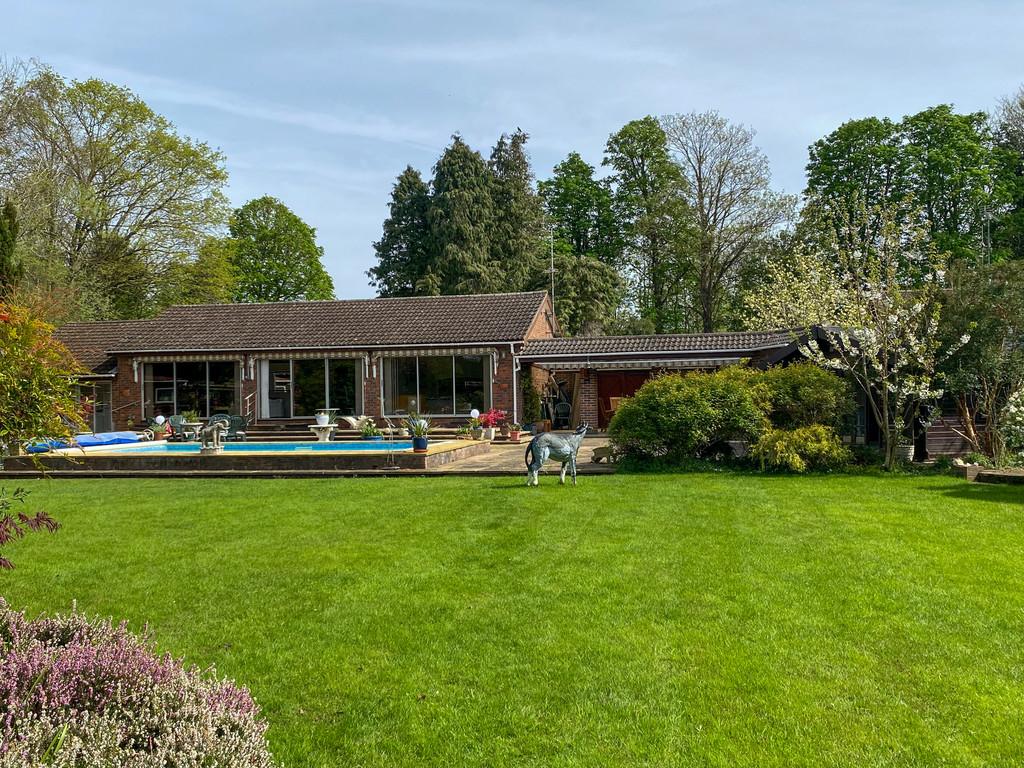 Felix Lane, Shepperton 3 bed detached house for sale £1,125,000