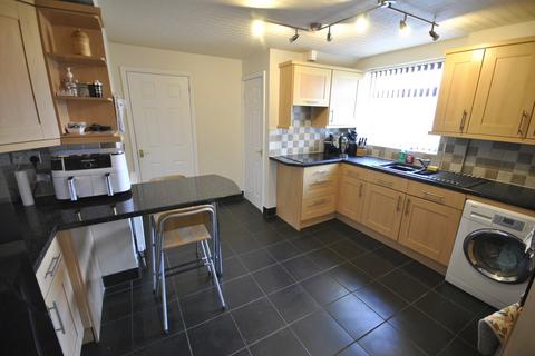 3 bedroom semi-detached house for sale, Rutland Crescent, Doncaster DN11