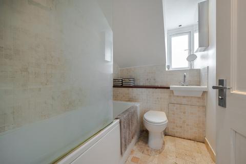 2 bedroom flat for sale, Grosvenor Avenue, Highbury, London