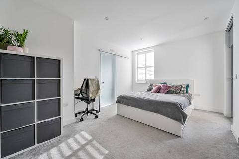 2 bedroom flat for sale, Arklow Road, Deptford, London, SE8