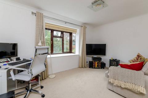 1 bedroom flat to rent, Ladygrove Drive, Burpham, Guildford, GU4