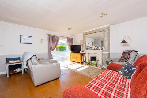 10 Beechnut Drive, Blackwater, Camberley, GU17 0DJ