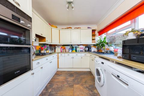 10 Beechnut Drive, Blackwater, Camberley, GU17 0DJ