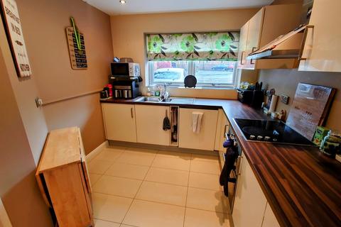 3 bedroom end of terrace house for sale, The Avenue, Kidsgrove, Stoke-on-Trent
