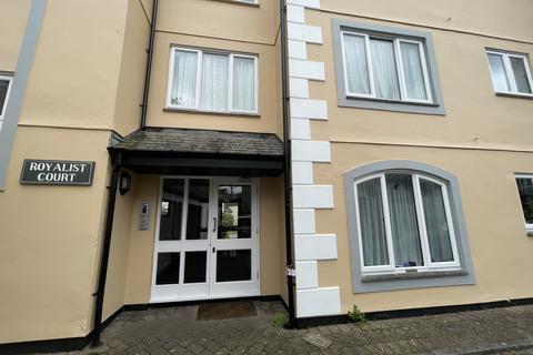 3 bedroom apartment to rent, Royalist Court, Falmouth TR11