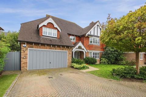 5 bedroom detached house for sale, Sandringham Drive, Bexley Park