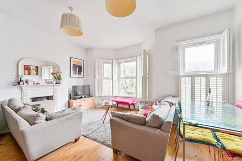 4 bedroom maisonette to rent, Pathfield Road, Streatham Common, London, SW16