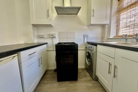 2 bedroom semi-detached house to rent, Egypt Road , New Basford